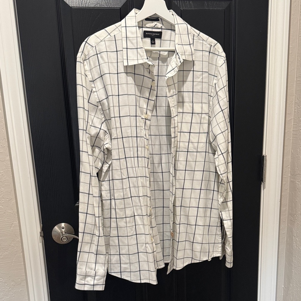 Banana Republic White and Black Grid Men's Shirt